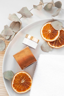 moisturizer natural skincare jar